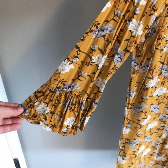 Floral Dress! - Picture 2 of 3